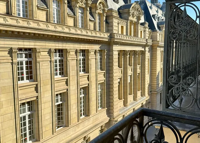 Cosy Studio With Balcony Paris Center - Sorbonne - Pantheon - Notre-Dame